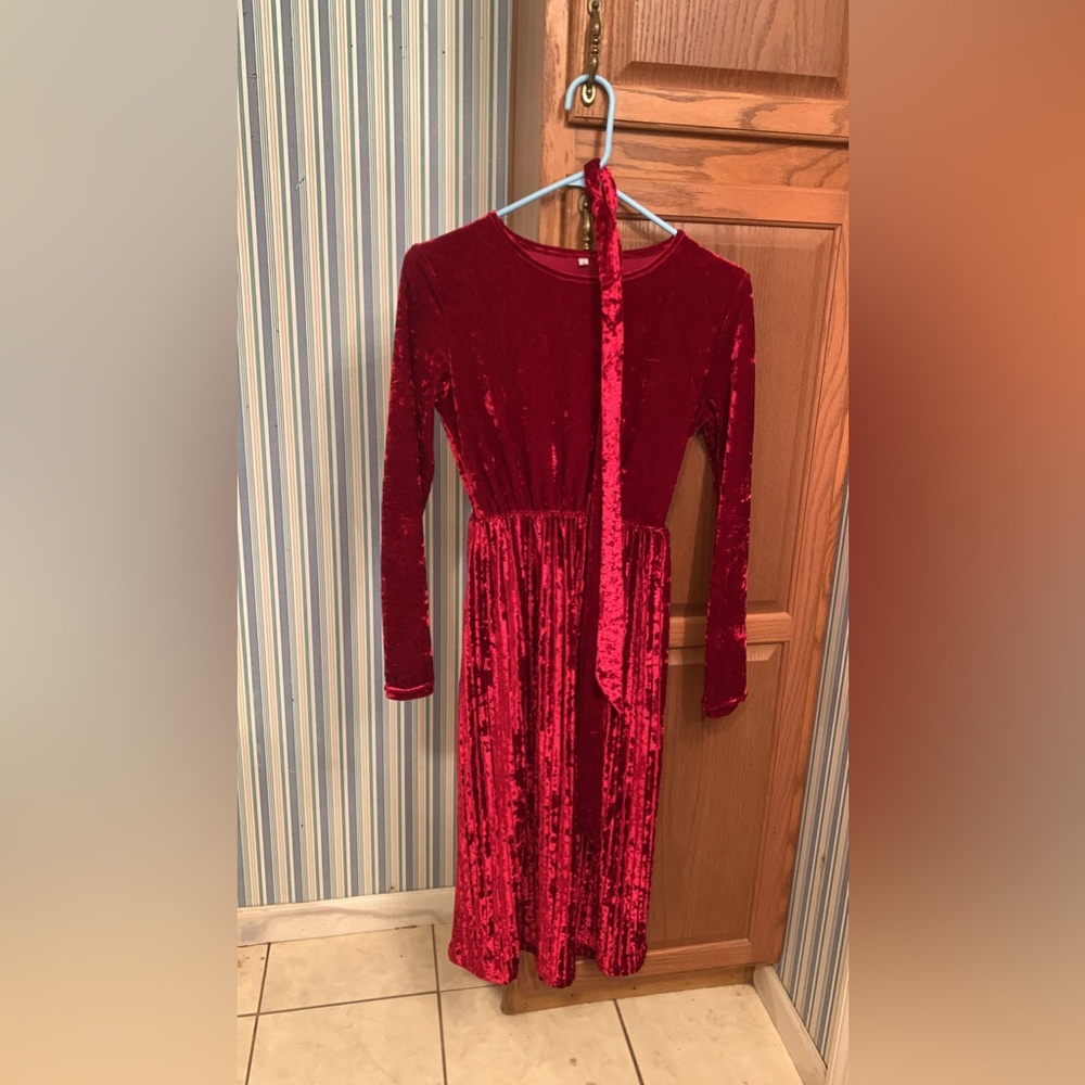 Velvet red dress long sleeve below the knee